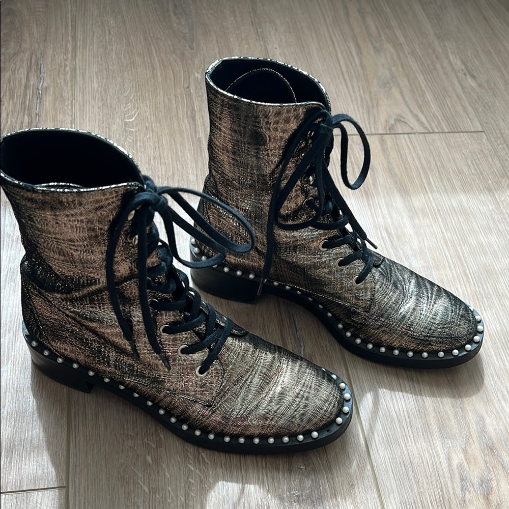 Stylish Black and gold Lace-Up Boots